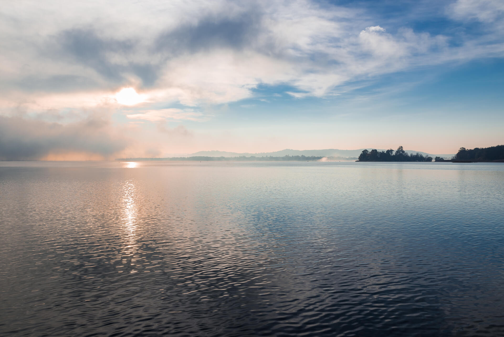 VARESE LAKE SUNSET